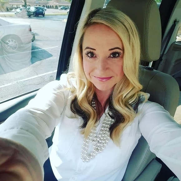 Meet your Posher, Mona - Picture 1 of 1